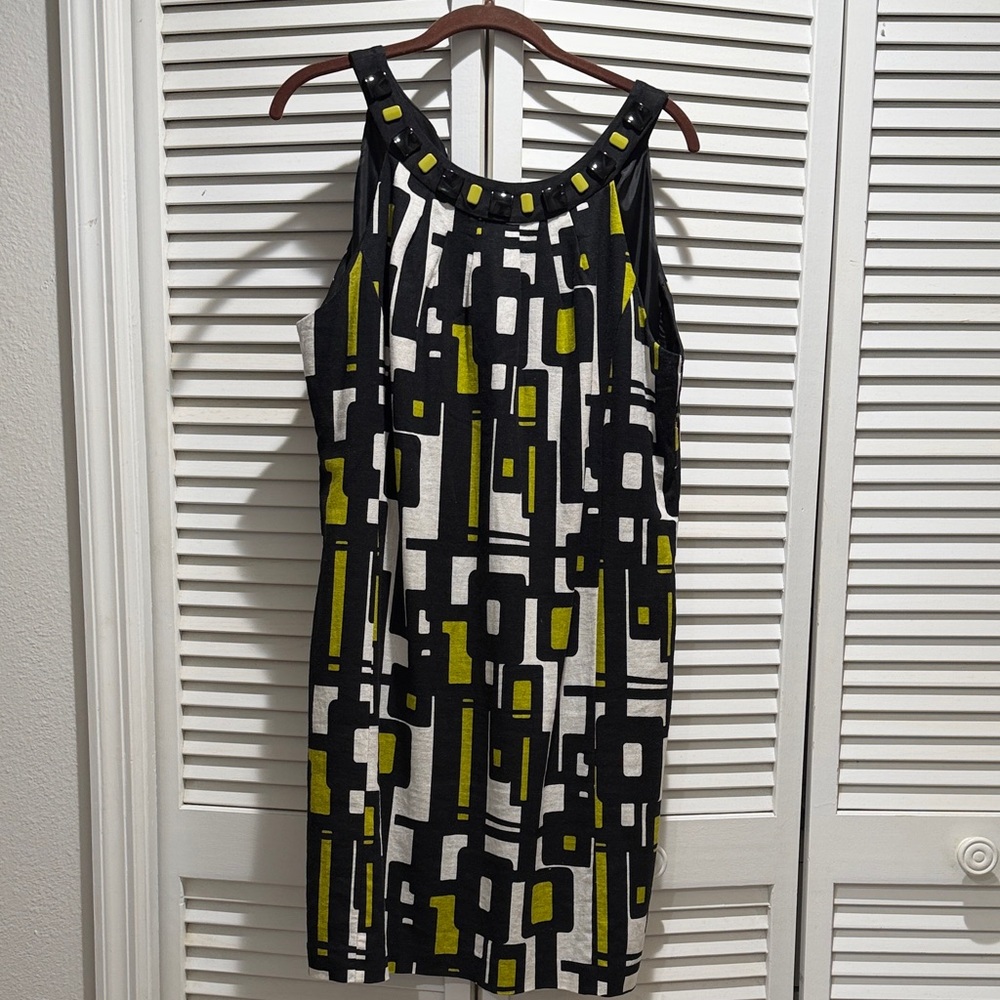 Jessica Howard, lined Geometric Black and Yellow Green Sleeveless Dress. 14P